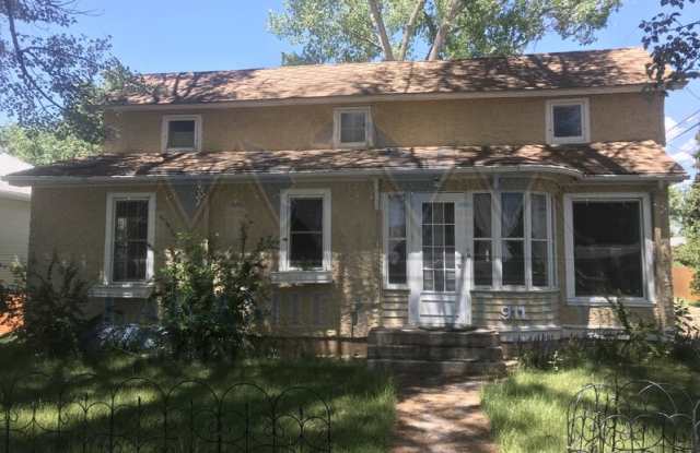 911 Steele St photos photos