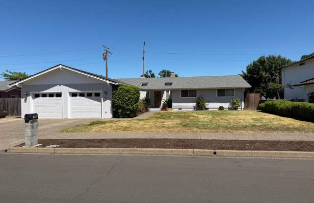 Large updated 4 bedroom, 2 bathroom home in Springfield! photos photos Large updated 4 bedroom, 2 bathroom home in Springfield! photos photos