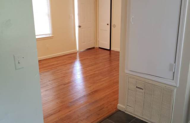 1604 SE 62nd Street Gallery 2