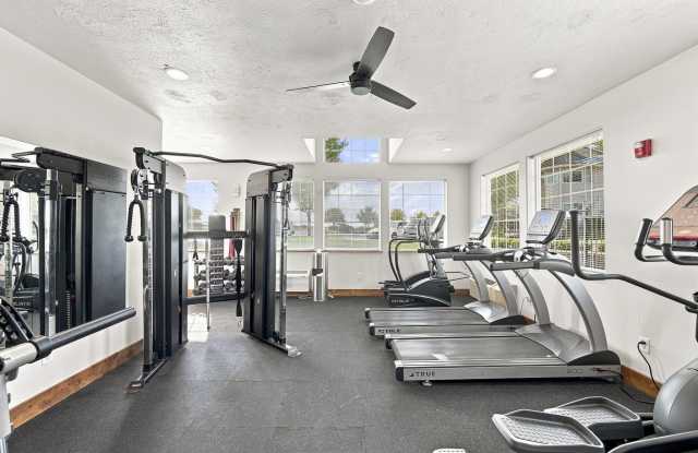 Deer Creek Apartments Gallery 3