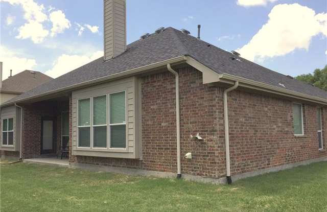11993 KINGSVILLE Drive Gallery 3