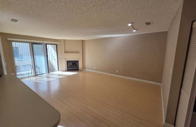 First-Floor 2 Bed / 2 Bath Condo w/ Garage  Mountain Views! photos photos