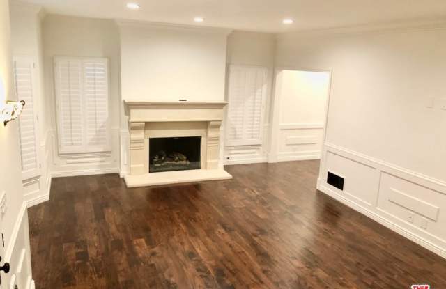 207 S El Camino Dr Gallery 4