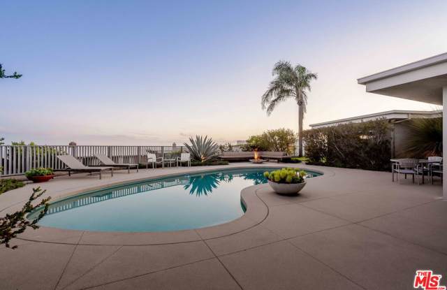 686 Enchanted Way photos photos