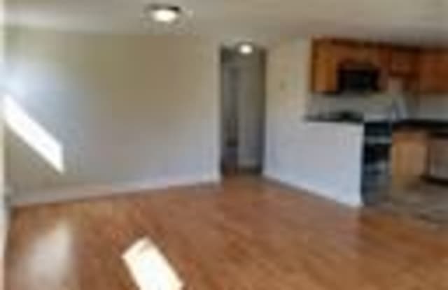 3915 W Bay Ave Gallery 3