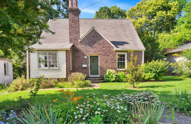 3bd/2ba Two-Story Home in Durham Only 1 Mile from Downtown! photos photos