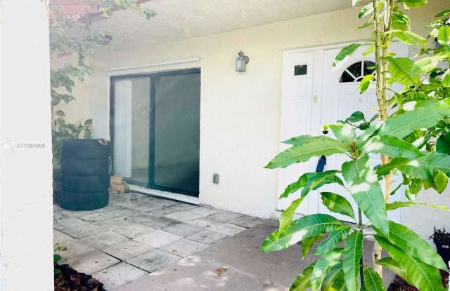 11603 NW 29th Ct Gallery 2