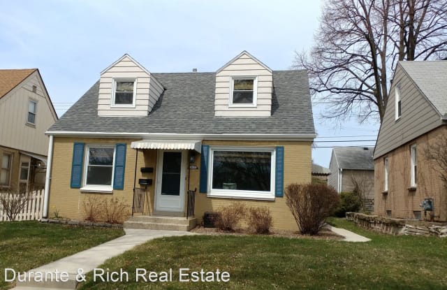 8614 W Keefe Ave - 8614 West Keefe Avenue, Milwaukee, WI 53222