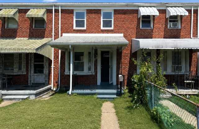 Spacious 2-Bedroom Home with Finished Lower Level & Fenced Yard photos photos