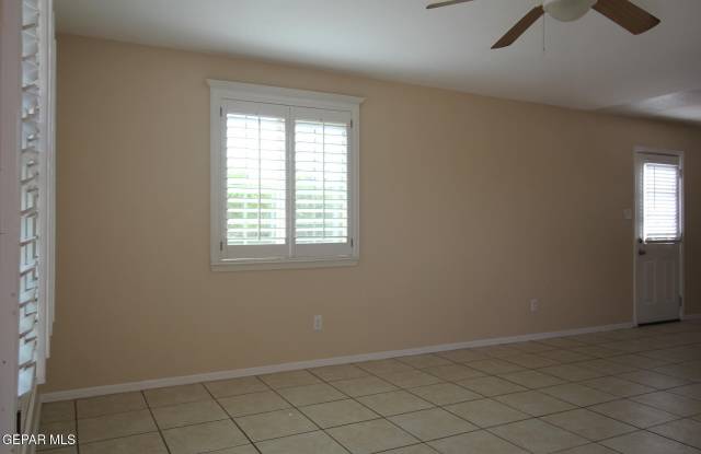 9145 BEGONIA PLACE Gallery 4