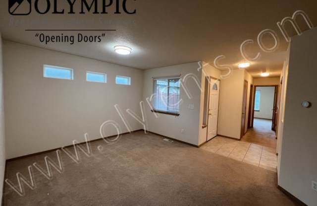 8016 Kenton Ln SE Gallery 4