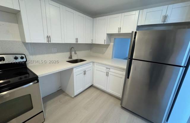 7960 Colony Cir N Gallery 2