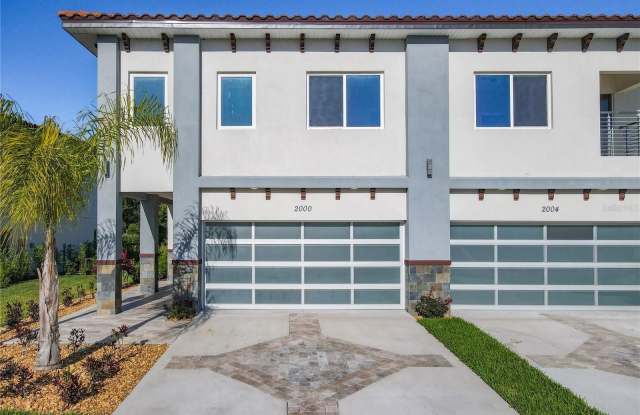 2000 GREENBRIAR TERRACE - 2000 Greenbriar Terrace, Polk County, FL 33837