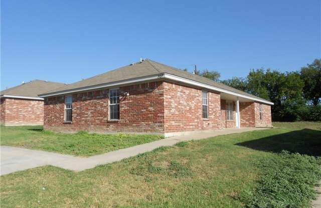 809 E Avenue I photos photos