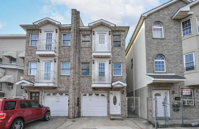 499 OCEAN AVE photos photos