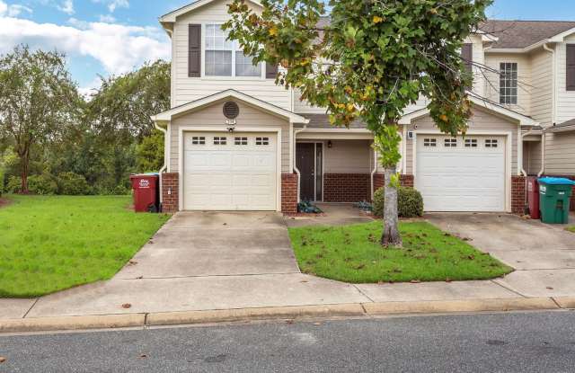3/2.5 Crestview Townhome with Community Pool! NOW AVAILABLE! photos photos