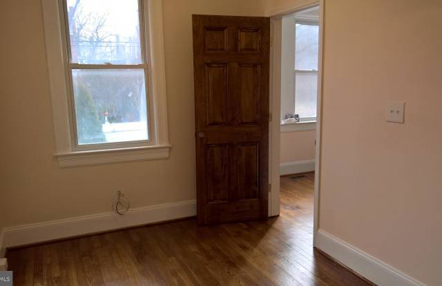 533 PEABODY NW Gallery 4
