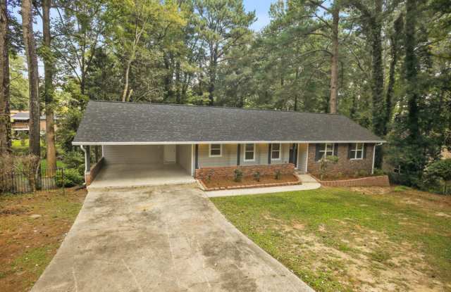 2489 Greenwood Circle photos photos