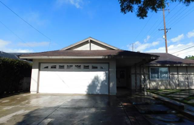 Spacious 5 Bed, 2 Bath one story house in the city of Orange. photos photos Spacious 5 Bed, 2 Bath one story house in the city of Orange. photos photos