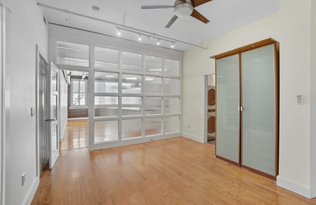 26 E 6th St Unit H505 Gallery 2