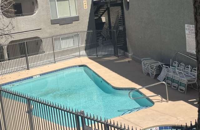 3rd floor with balcony - Boulder City photos photos