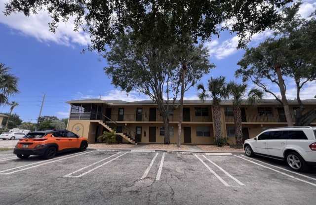645 SW 20TH Court Gallery 3