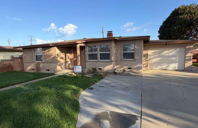 607 E. Mariposa Way Gallery 3