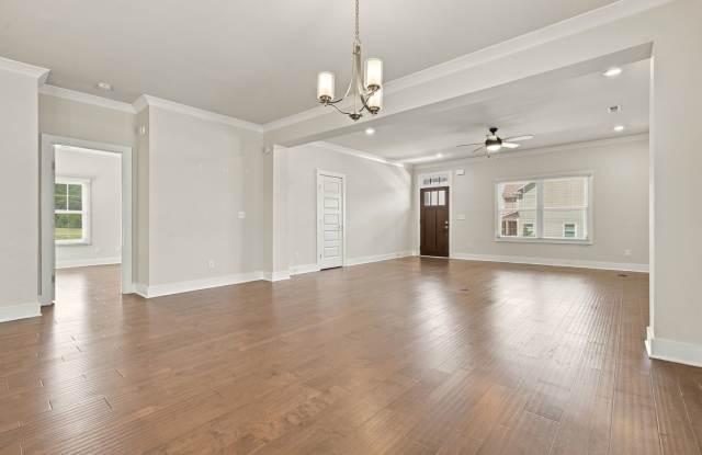 Charming Huntsville Home in Desirable 35811 Location Gallery 4