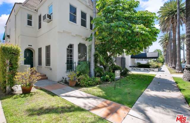 134 S PALM DR - 134 South Palm Drive, Beverly Hills, CA 90212