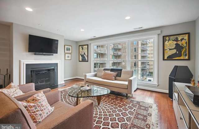 2828 WISCONSIN AVENUE NW - 2828 Wisconsin Avenue Northwest, Washington, DC 20007