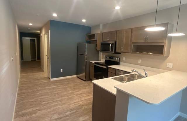 Plaza 93 West Apartments photos photos