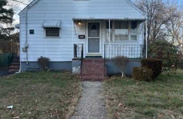 823 Essex Ave - 823 Essex Avenue, Linden, NJ 07036