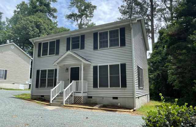 Big 5br house w/ parking & on busline, just south of UNC Hospitals! Gallery 1