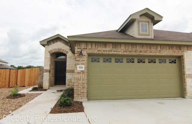 574 Creekside Forest - 574 Creekside Forest, New Braunfels, TX 78130
