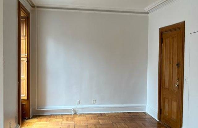 9 Cranberry Street Gallery 4