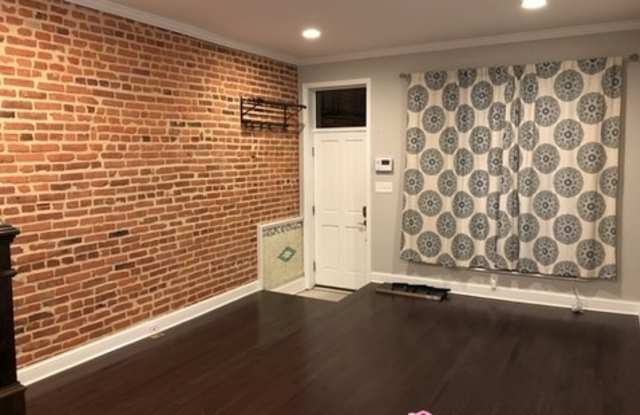 13 South  Ellwood Avenue Gallery 3