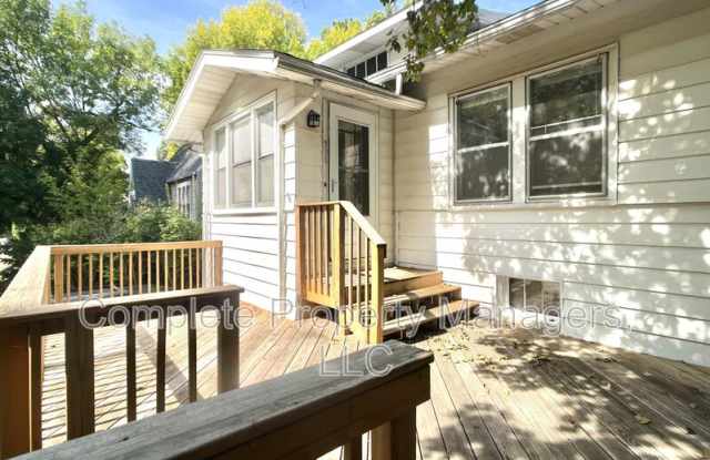 806 John Farry Place - 806 John Farry Place, Albert Lea, MN 56007