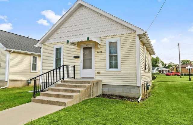 2205 Ottawa Avenue photos photos