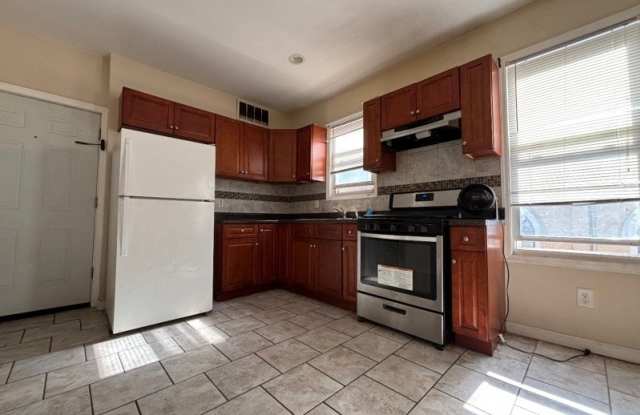 225 Ripley Pl Gallery 2