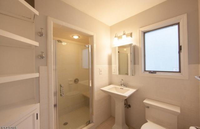 34 Willow St photos photos