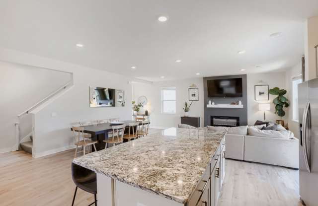 12718 Erskin Street Northeast Gallery 3