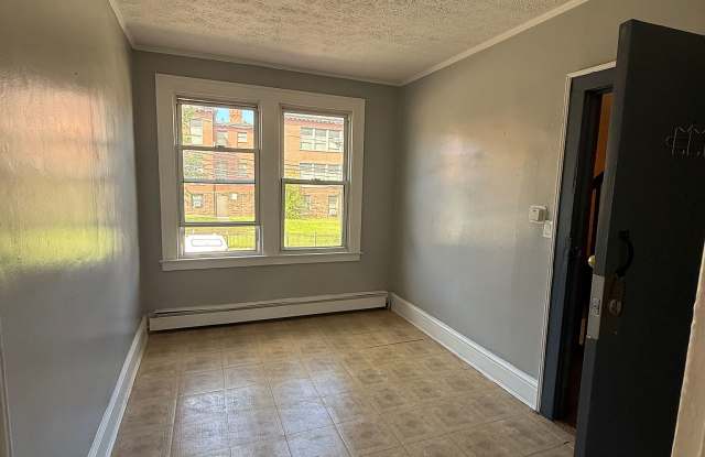 118 Hillside Avenue - 2S Gallery 4