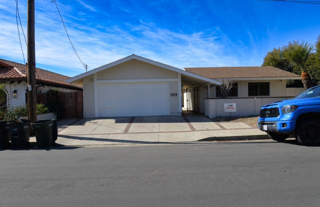 Amazing Ocean Views in Prime in the hills Location of San Clemente! - 909 Avenida Presidio, San Clemente, CA 92672