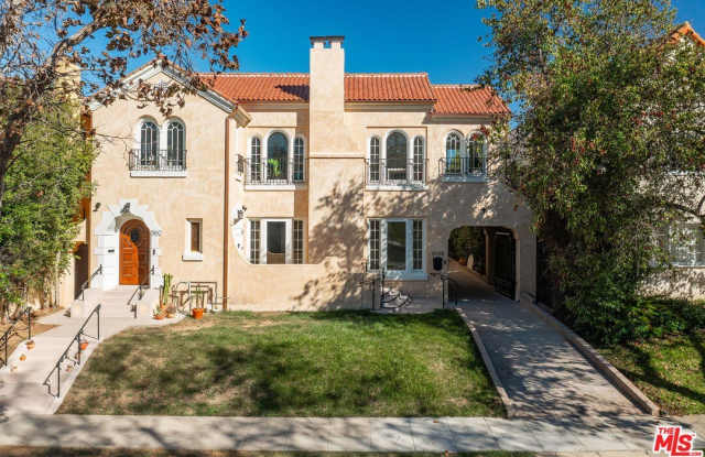 358 N Orange Dr Gallery 1