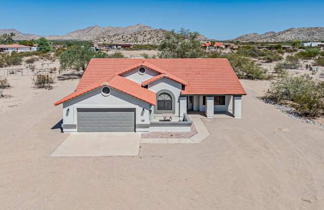 Furnished Home on 2.5 Acres – Your Escape Awaits! photos photos