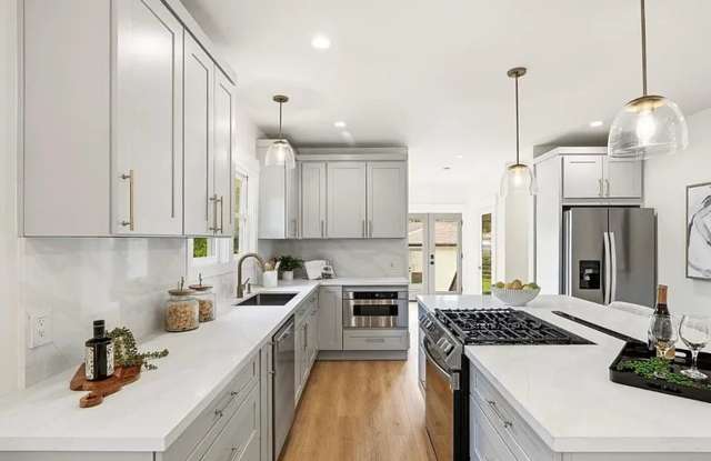 Timeless Craftsman Reimagined with Modern Luxury, Exceptional 3 Bedroom, 3 Bathroom Fully Remodeled, AC Gallery 4
