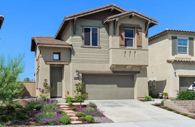 4br/2.5ba, 1864 Sqft., Highly Upgraded Two Story Home Built in 2019! Granite Countertops, Beautiful Yard, Balcony. Gallery 1