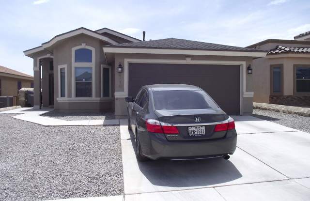 Northeast El Paso 3bed, 2 bath REFRIG A/C Home! photos photos