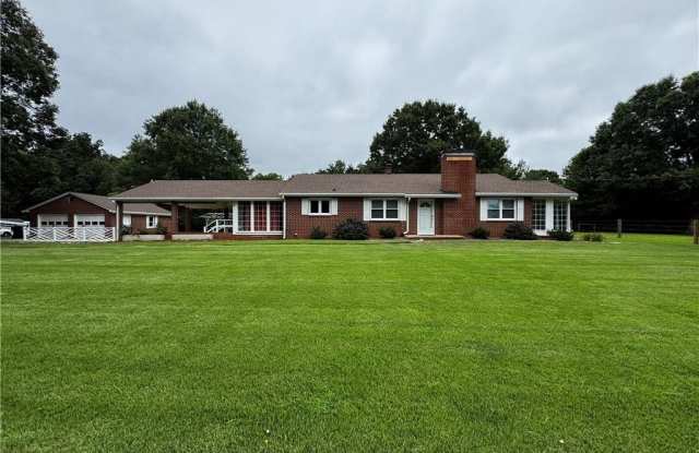 4011 Rolling Hill Drive photos photos