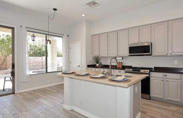 7631 E LOS GATOS Drive Gallery 4